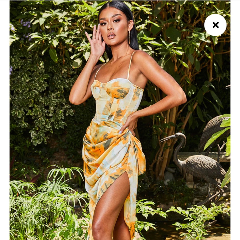 Pretty little thing tie dye set